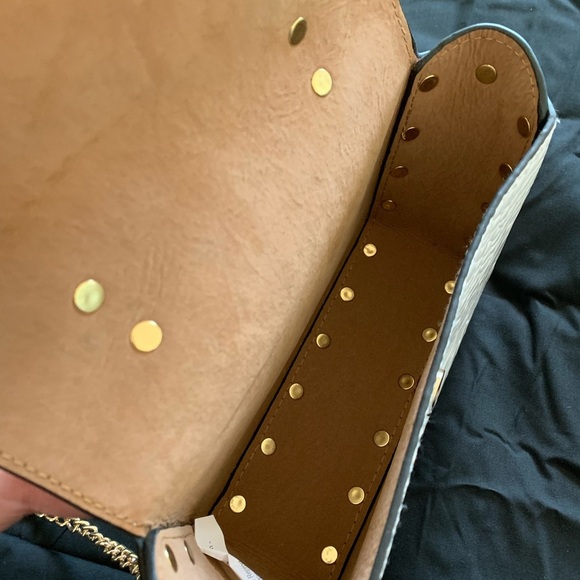 Unique Small White Leather Reptile Print Purse - Picture 8 of 10